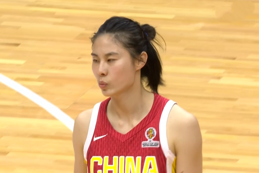 九游官网-中国女篮险胜捷克，王思雨末节连砍9分拒绝逆转，张子宇4分2篮板